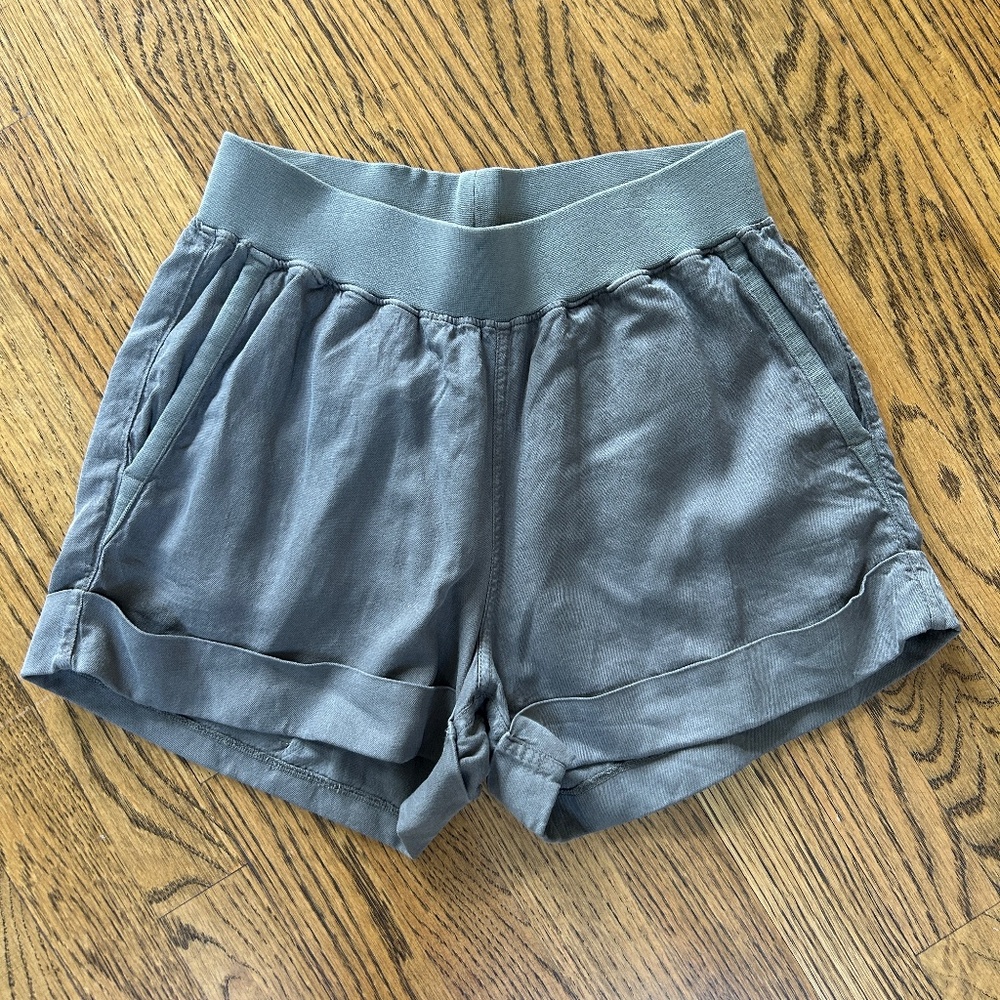 Faherty casual shorts, size XS
